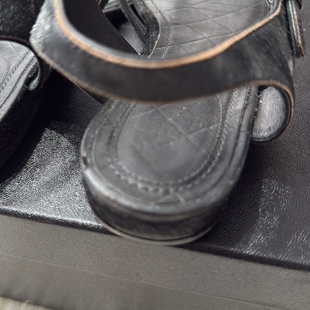 CHANEL Interocking CC Logo T-Strap Sandals - Picture 11 of 16